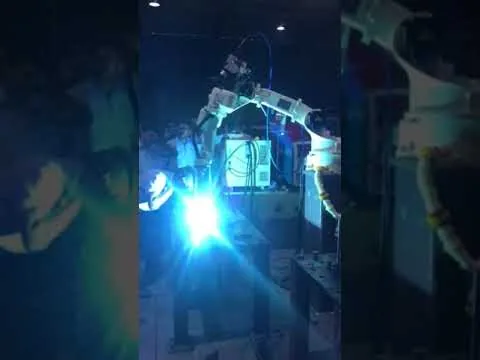 Fineweld Systems video frame of an OTC Daihen FD-B6 robot welding with a Welbee P400 power source